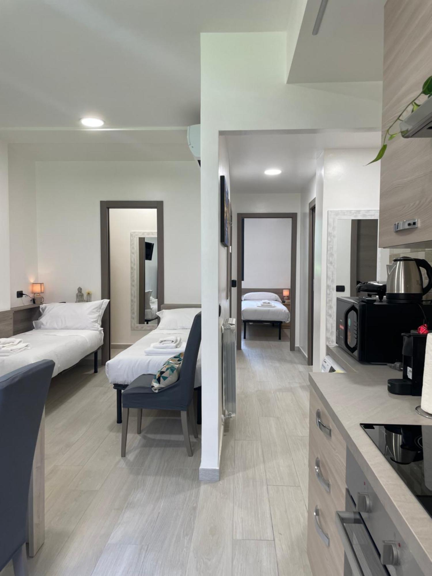 Bnbook-Villafranca Train Station Rho Ngoại thất bức ảnh